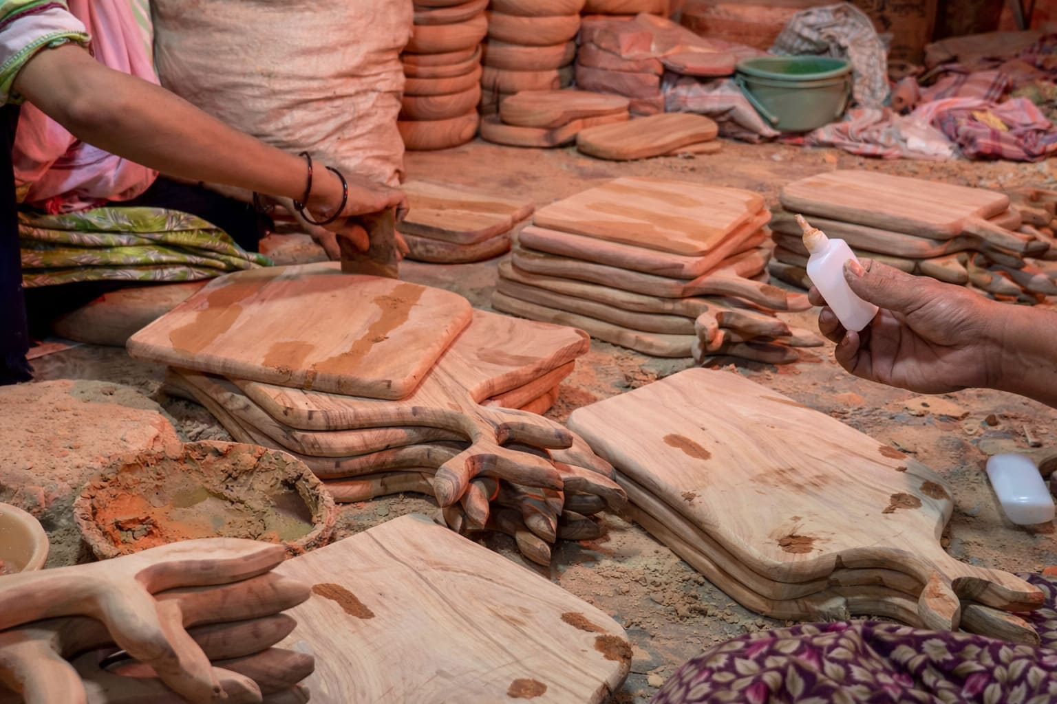 Why Indian Handcrafted Wood Is Back on Global Shelves — And This Time, It’s Different