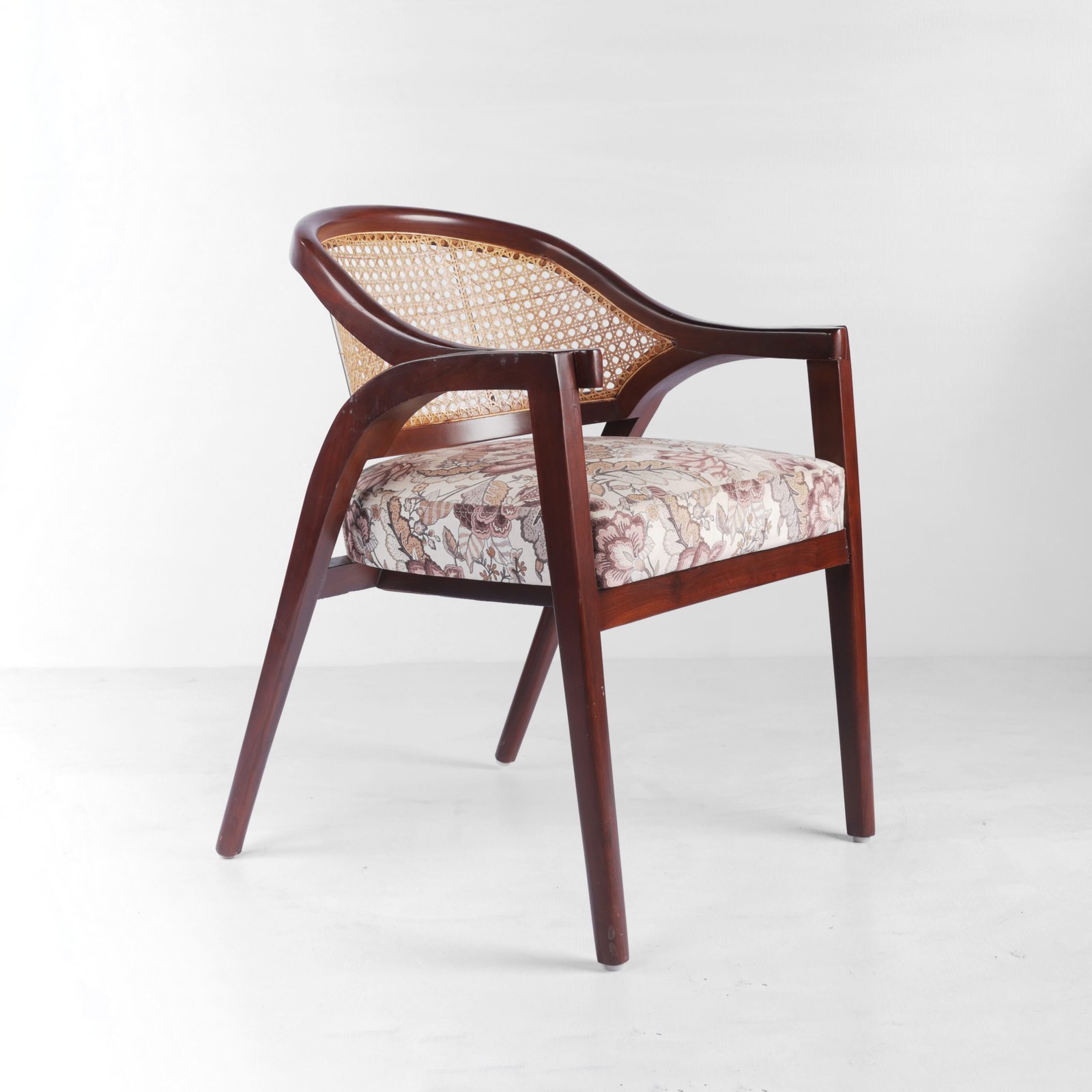 Petal Poise Chair