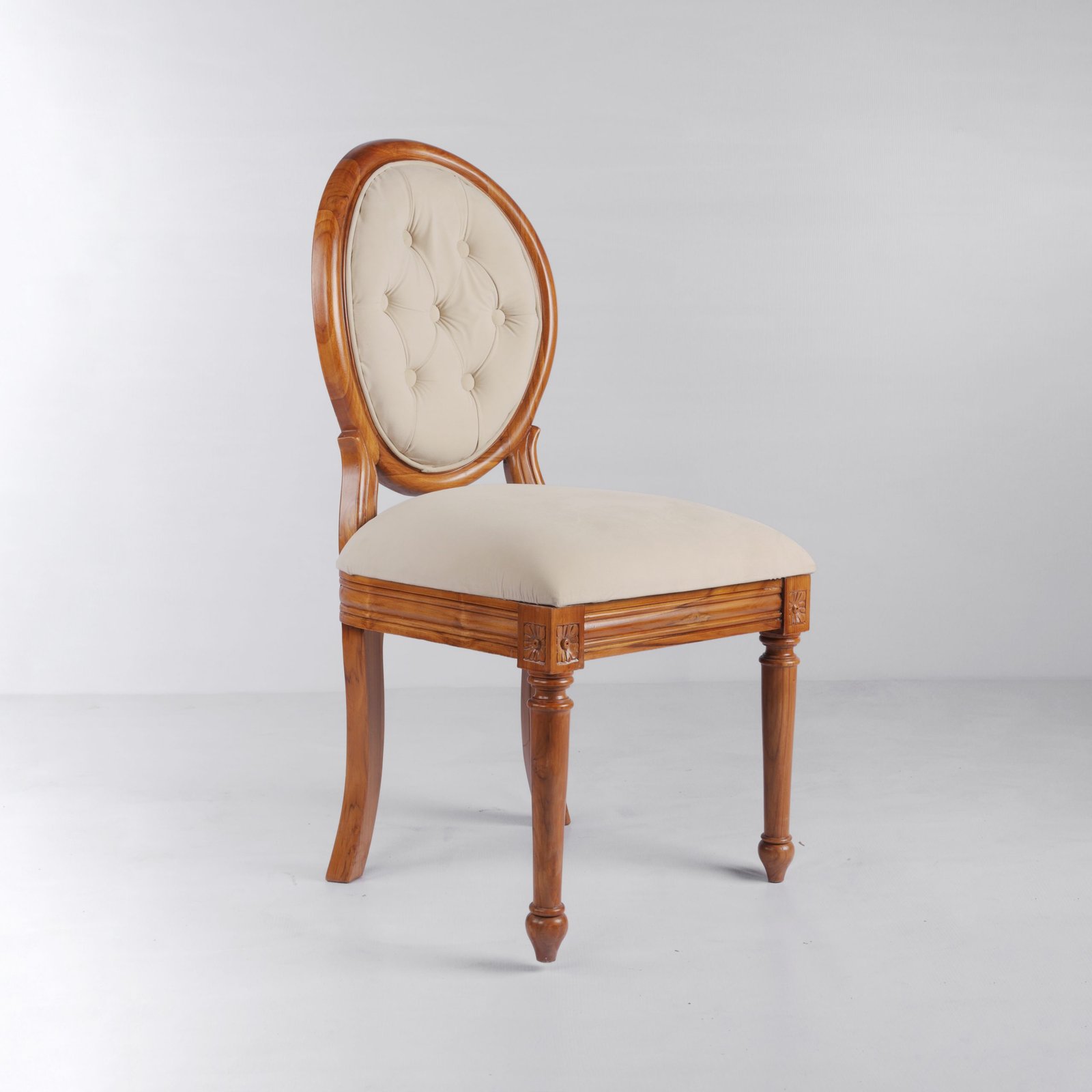 Round Reverie Chair
