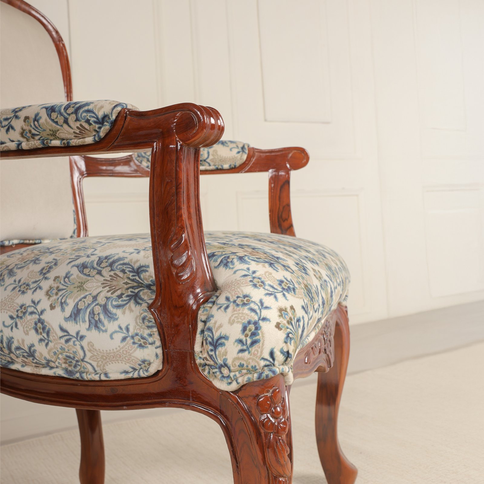 Floral Crest Chair - Image 3