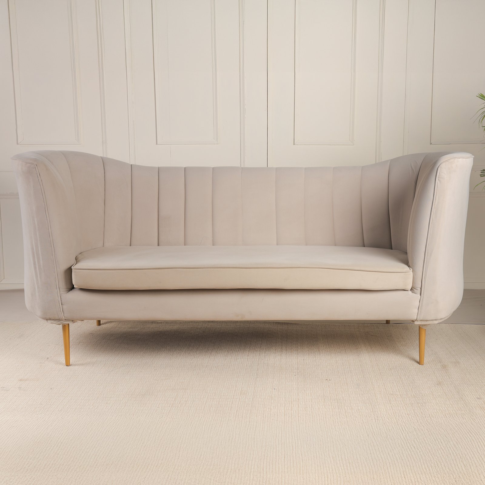 Winged Frame Sofa - Image 4