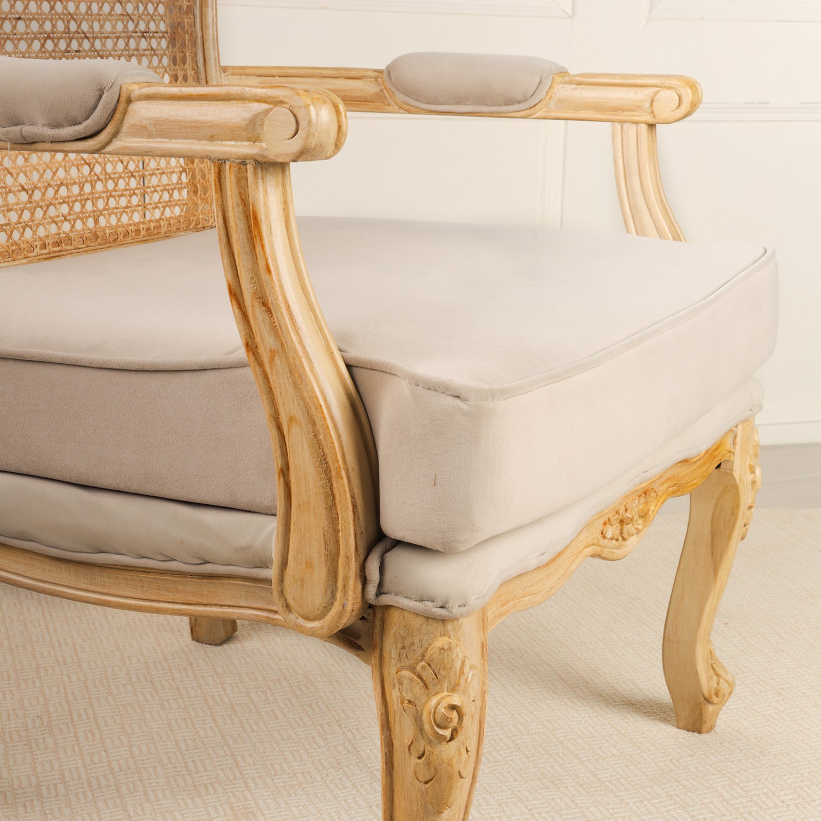 Colonial Ease Couch - Image 3